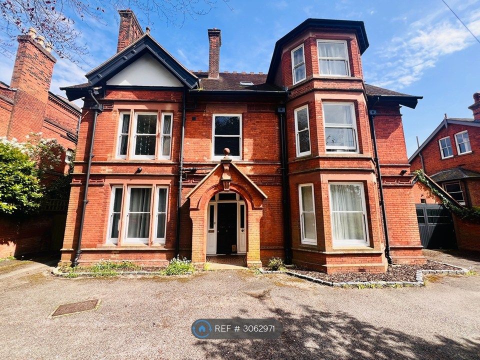 Property photo 2 of 35