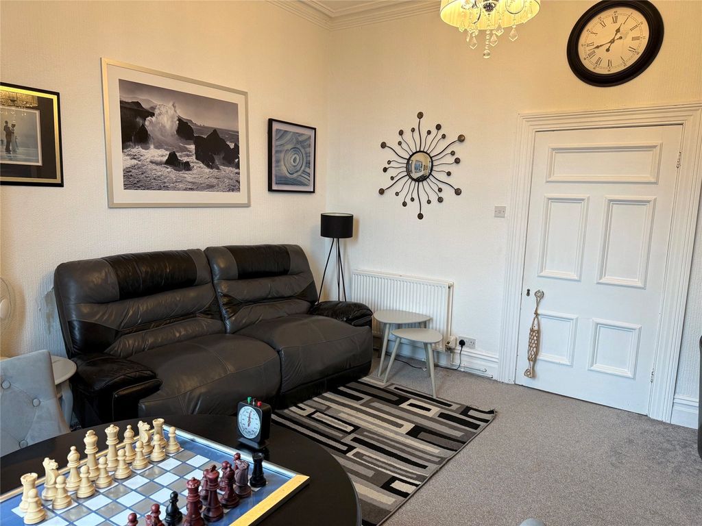 Property photo 3 of 21 Picture No. 05