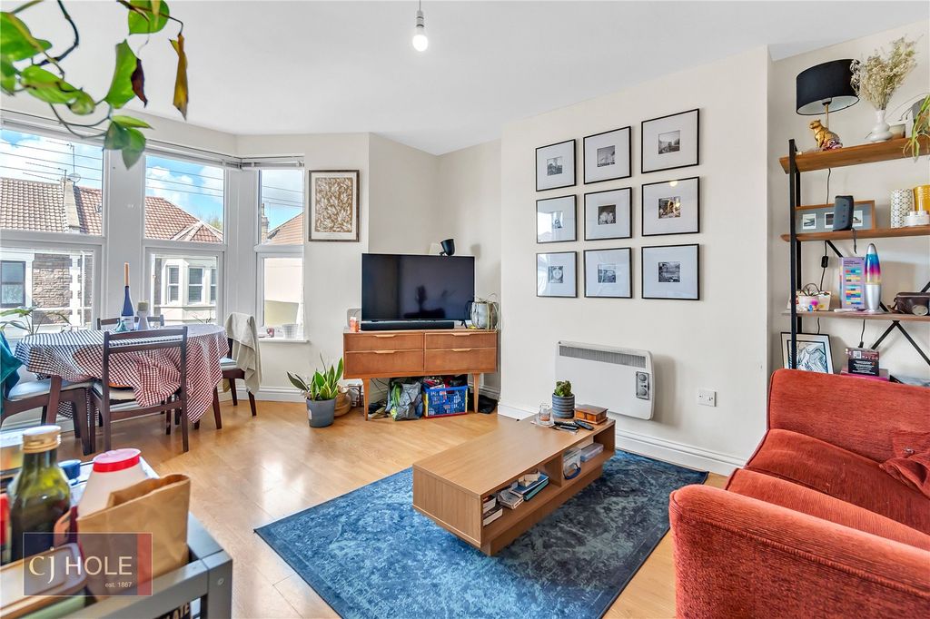 Property photo 1 of 11 Picture No. 04