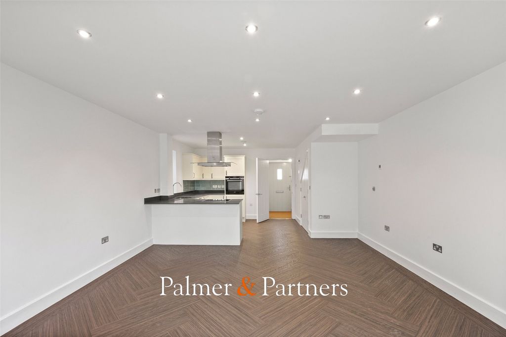 Property photo 3 of 19 Picture No. 05