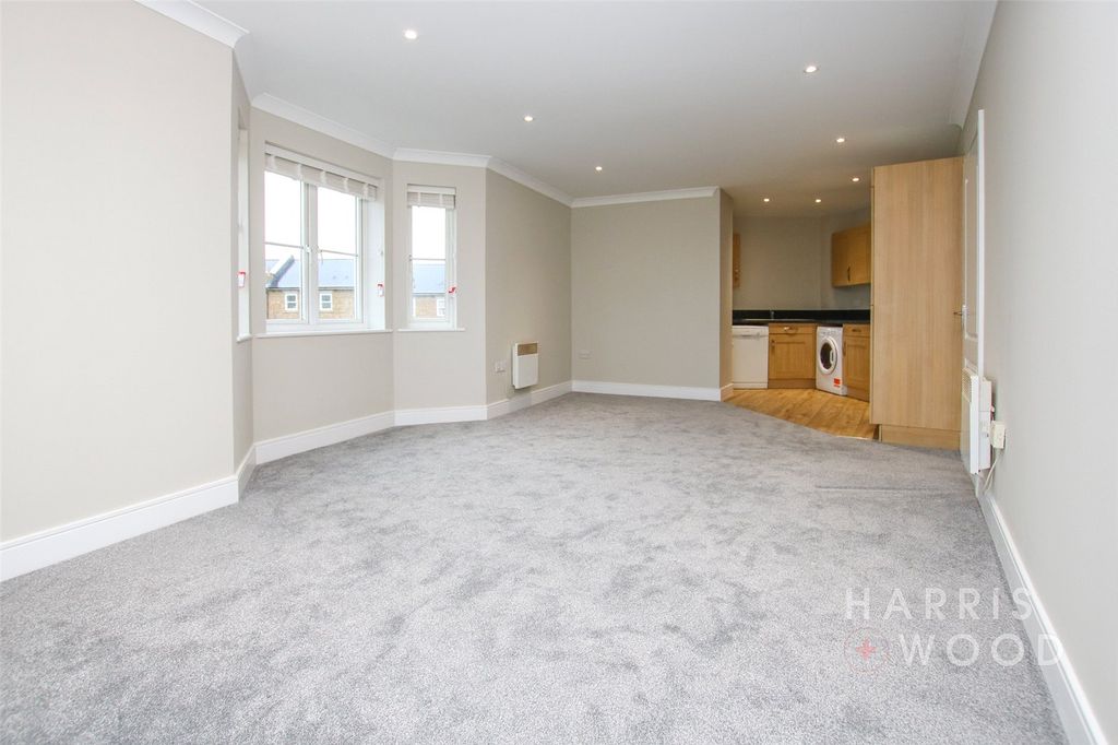 Property photo 2 of 16 Picture No. 05