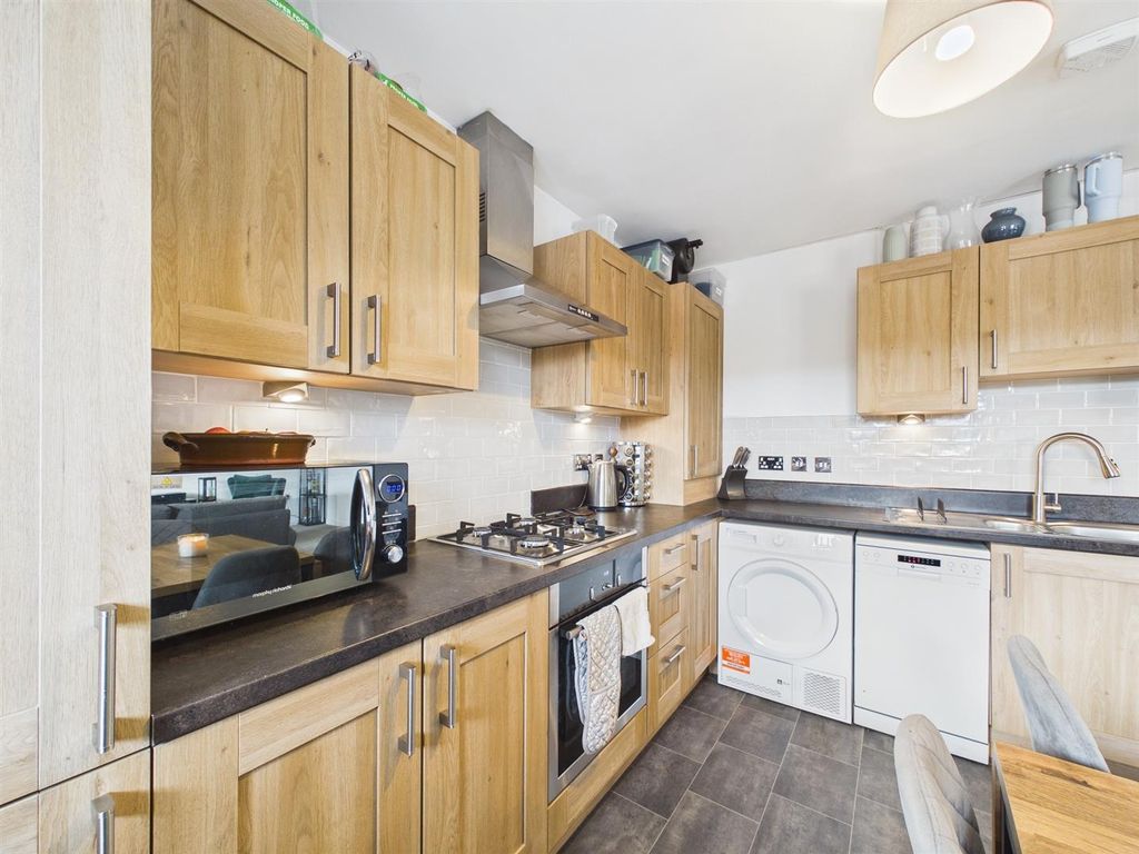 Property photo 3 of 14 Cam01486G0-Pr0992-Still002.Jpg