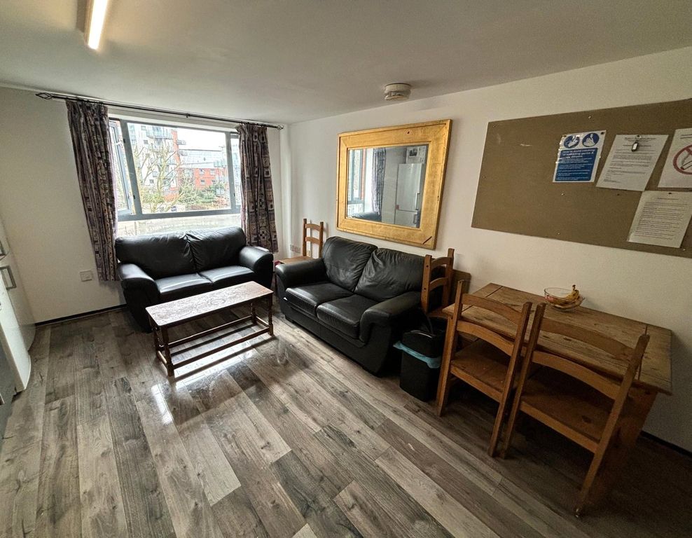 Property photo 2 of 9 Picture No. 19