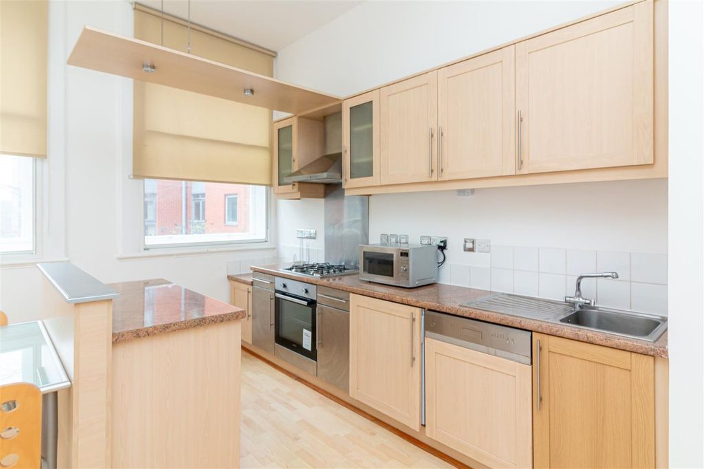 Property photo 3 of 11 Picture No. 06