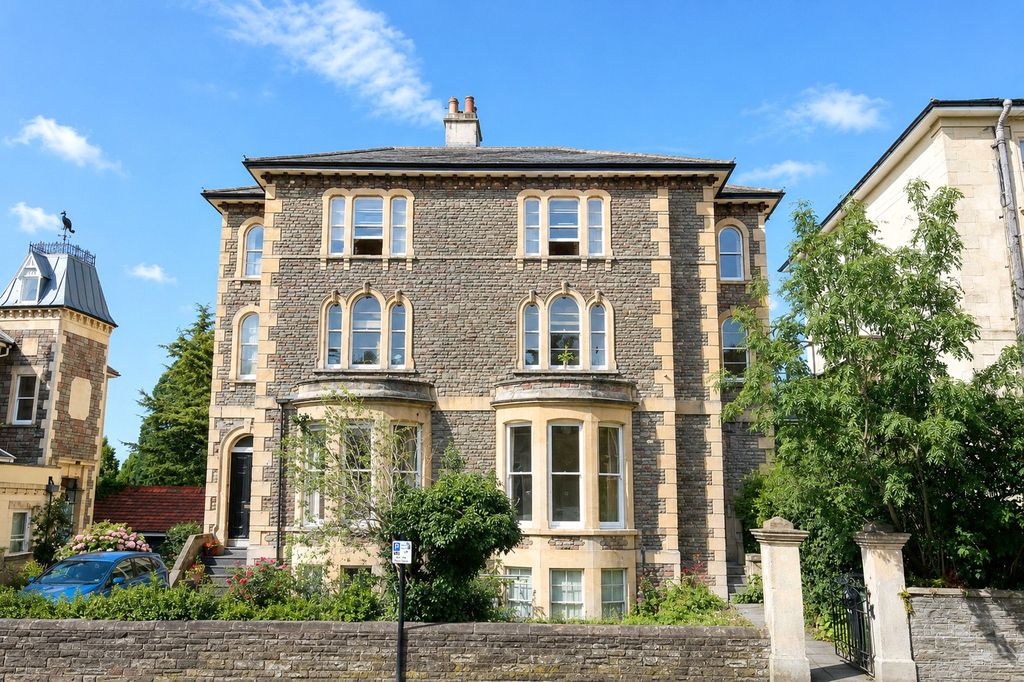 Property photo 1 of 10 Picture No. 01