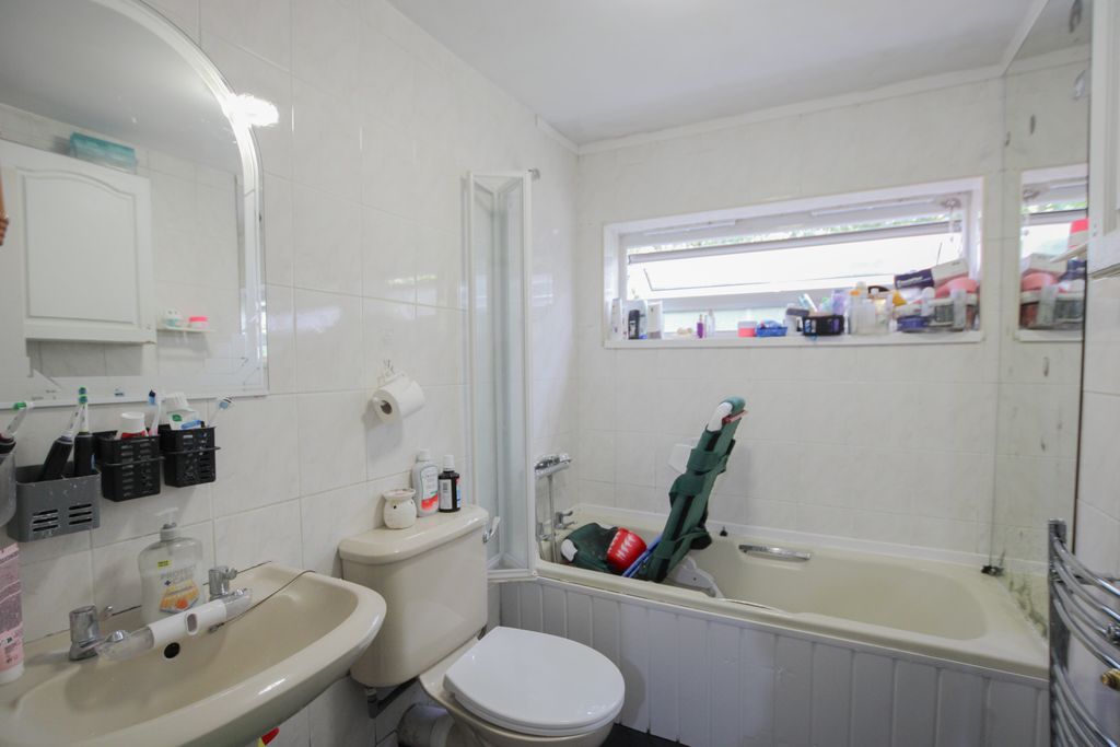 Property photo 3 of 5 Img_7983