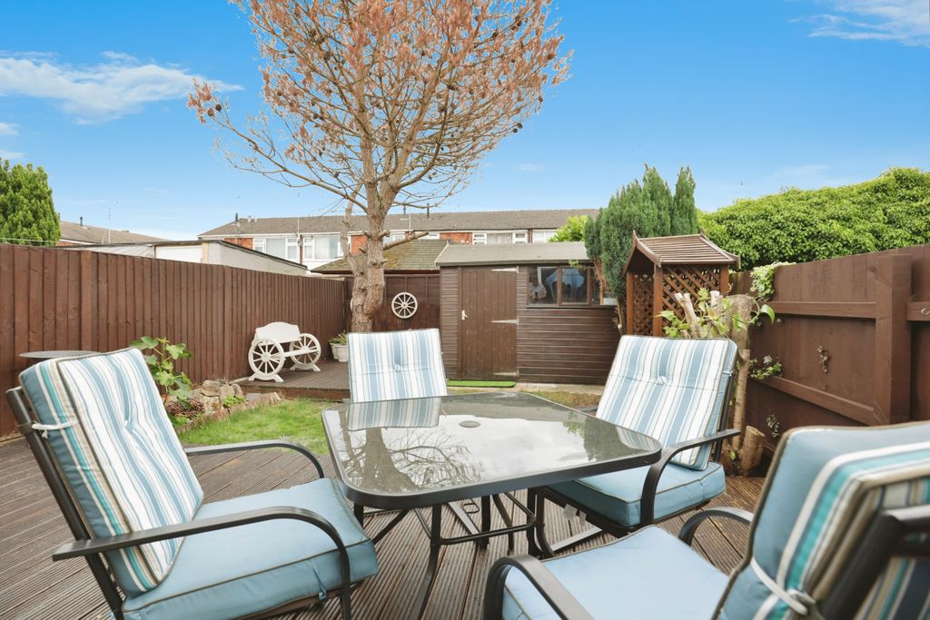 Property photo 2 of 15