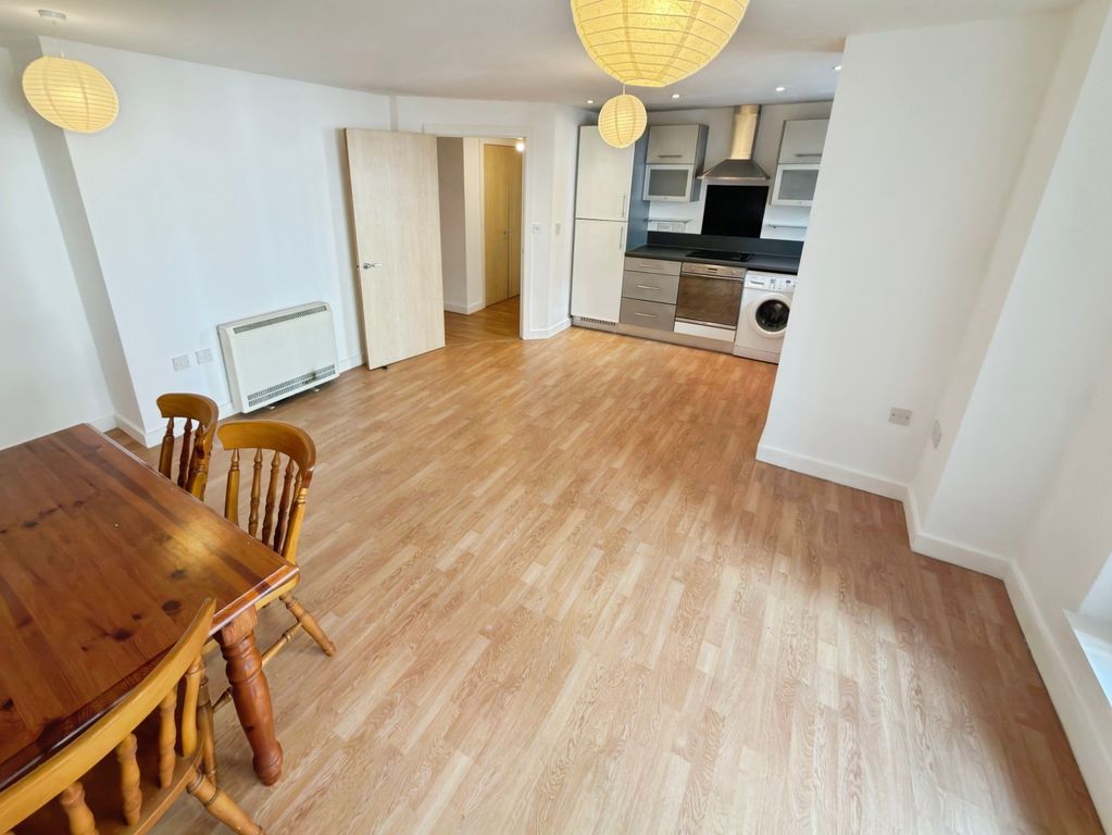 Property photo 2 of 8