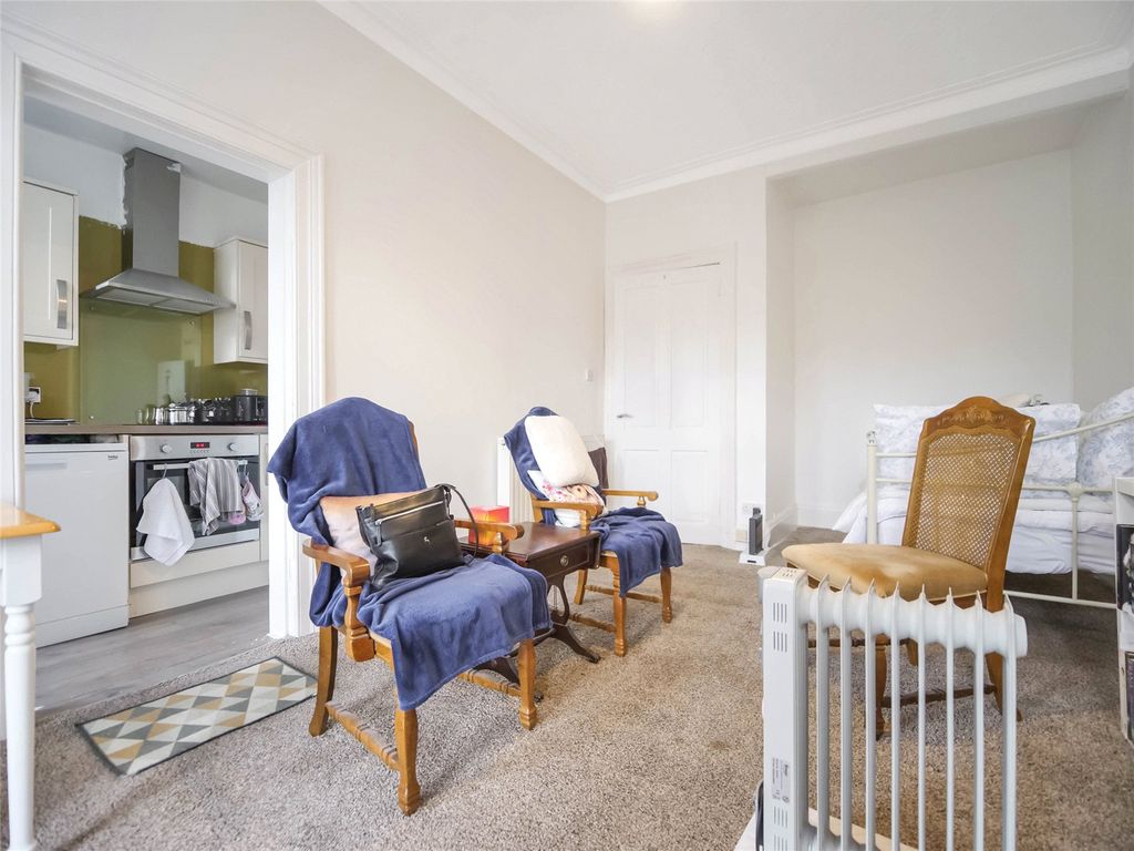 Property photo 3 of 17 Picture No. 12