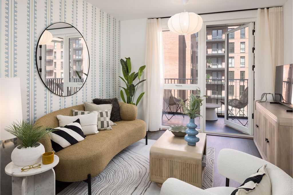 Property photo 3 of 6 Menier Apartments - Lounge