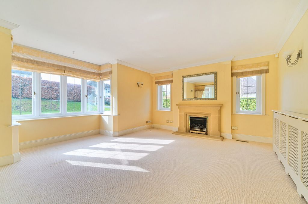 Property photo 2 of 32 1407255-4-69A98Ae...