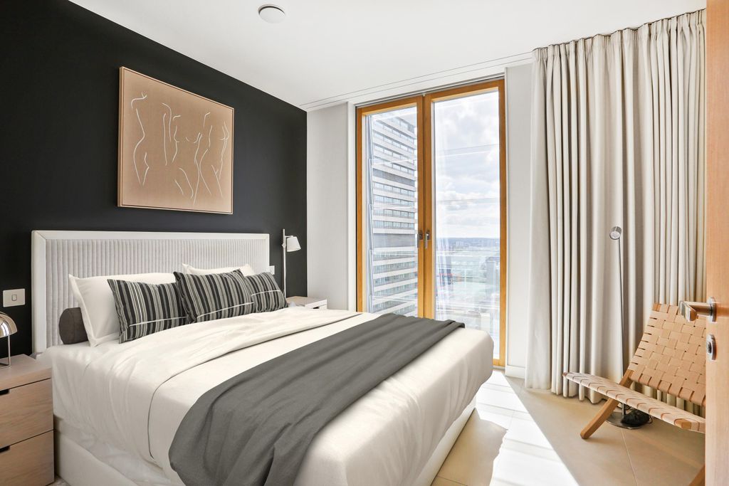 Property photo 2 of 20 Image