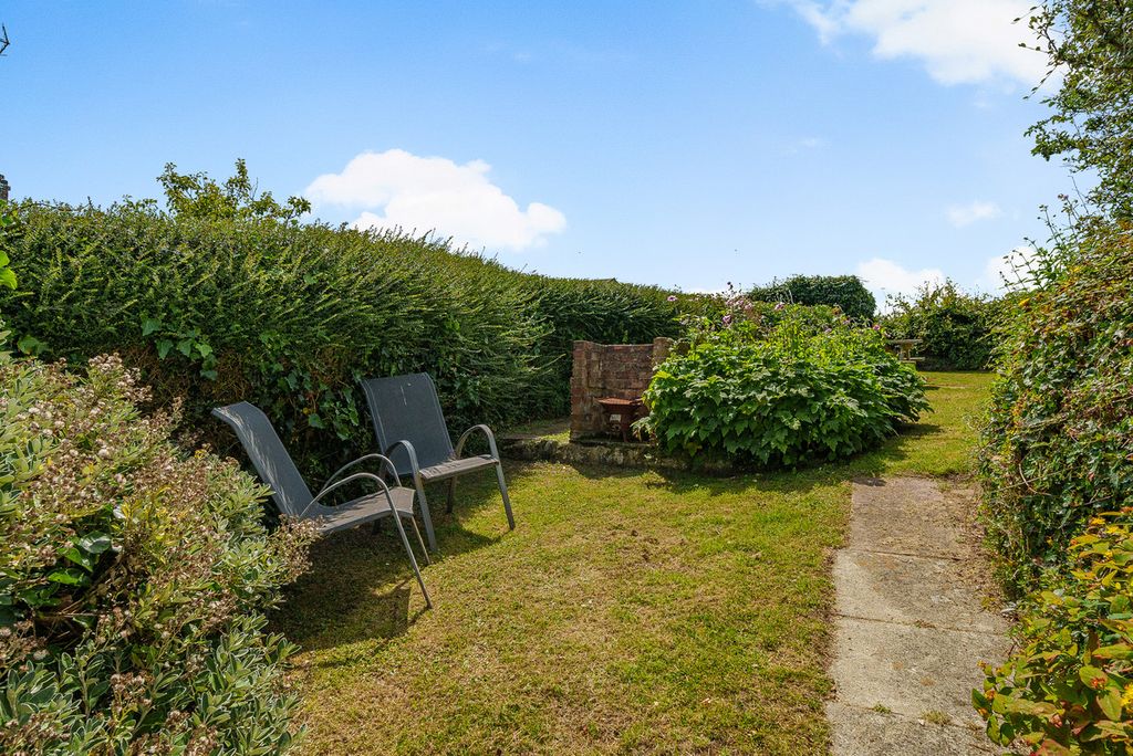 Property photo 3 of 12