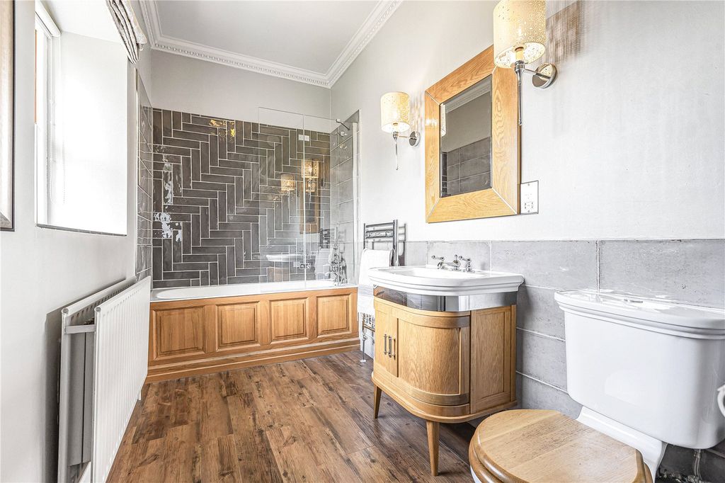 Additional image 8 of 3 bed flat for saleCompton Verney, Warwickshire CV35