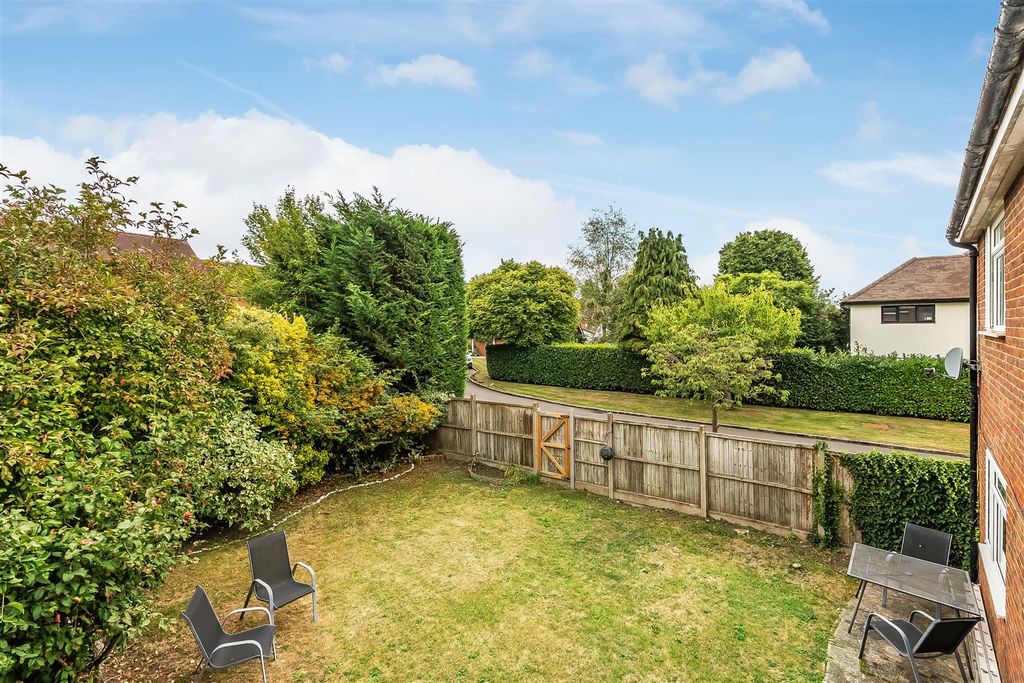 Property photo 2 of 23 3-Ottways-Lane-32.Jpg