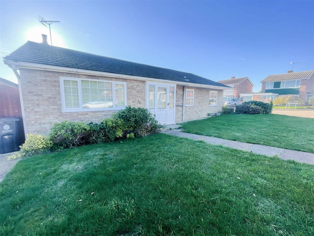 Property photo 1 of 15 Outside - Front