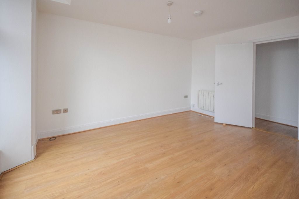 Property photo 3 of 9 Photo 3