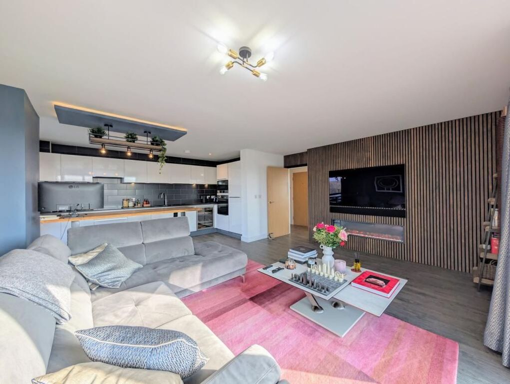Property photo 1 of 3