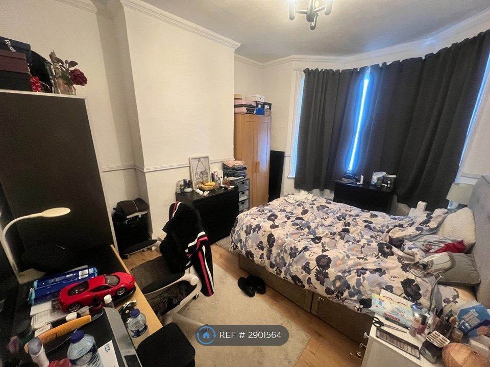 Property photo 3 of 5