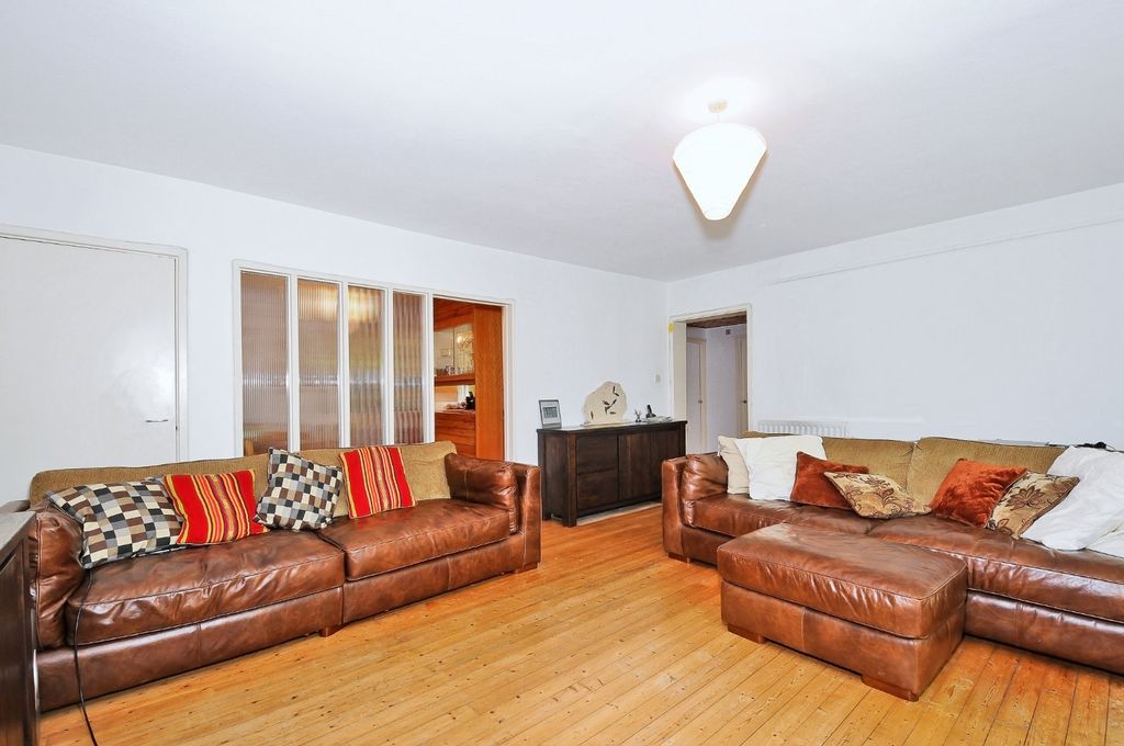 Property photo 1 of 7 Picture No. 12