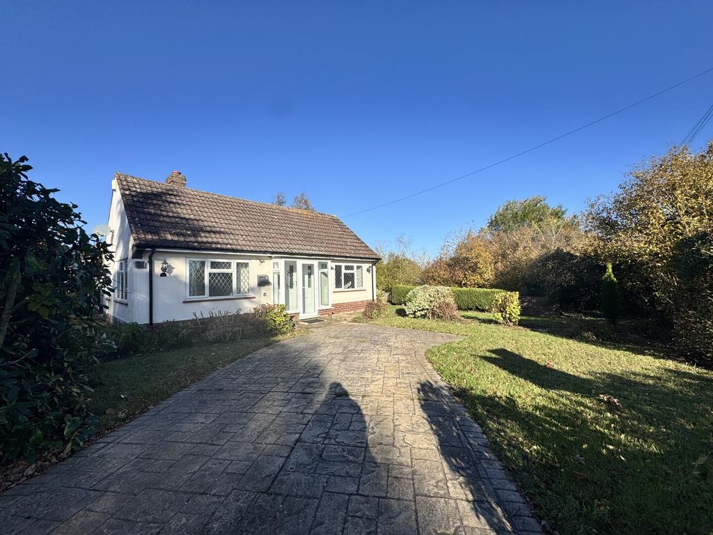 Property photo 1 of 16 Front (Exterior)