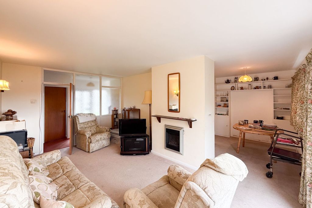 Property photo 2 of 4