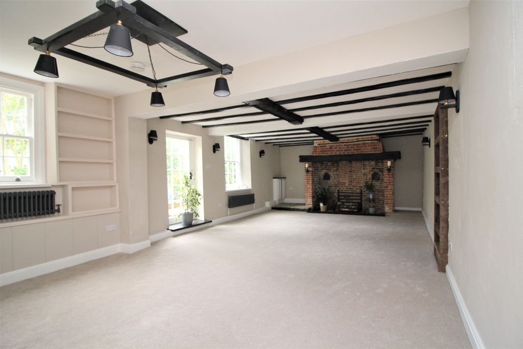 Property photo 3 of 13 Photo