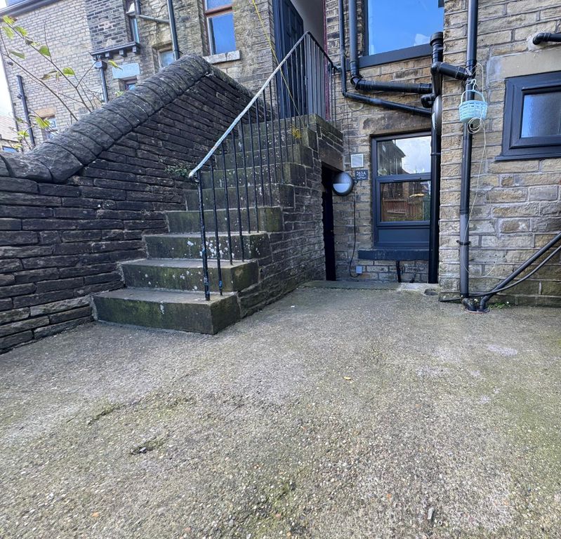 Property photo 1 of 9 Premium Studio Apartment Living In The Heart Of Undercliffe