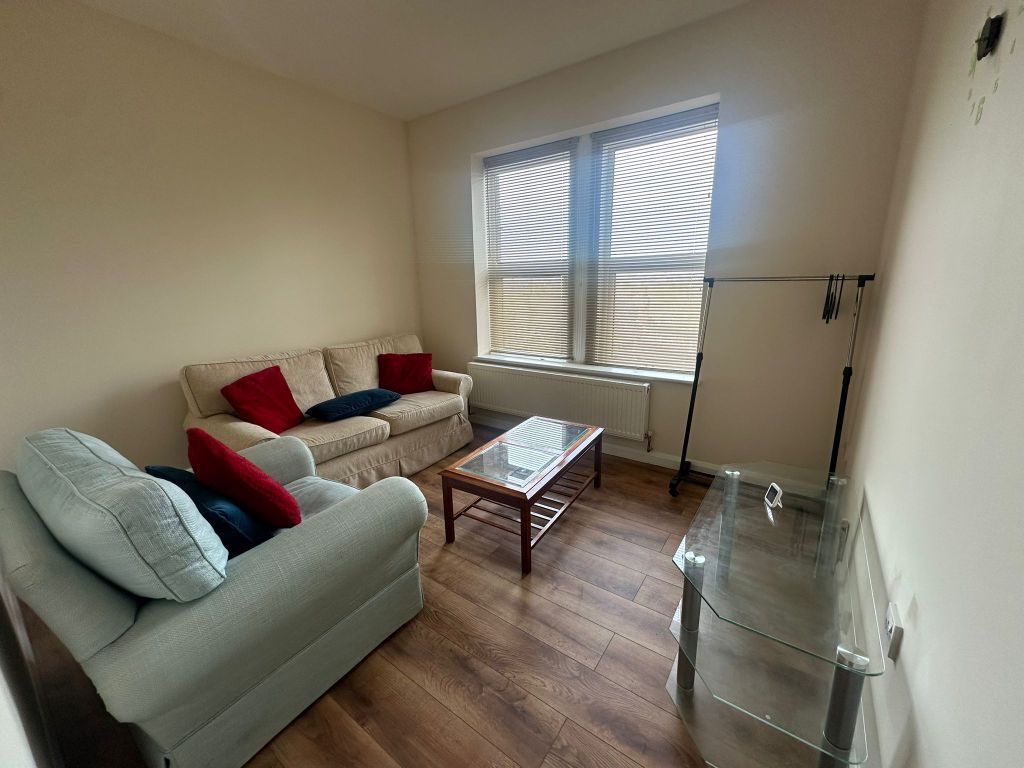 Property photo 1 of 2