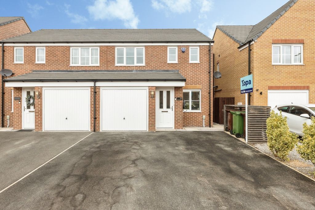 Property photo 2 of 31 5Z4A5100