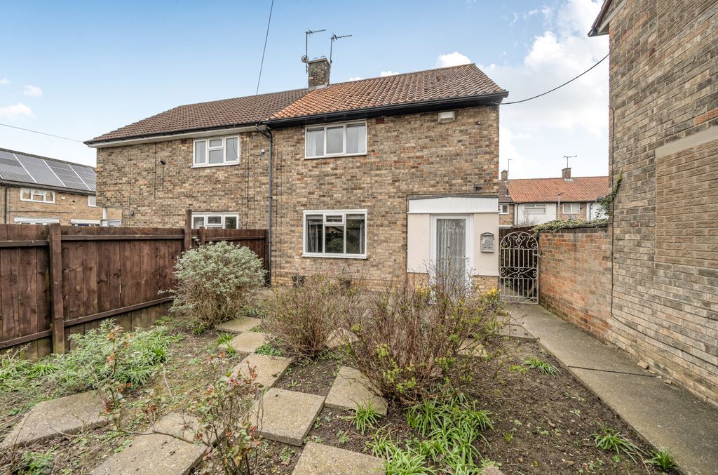 Property photo 1 of 19 1430876-16-69B7Ed...