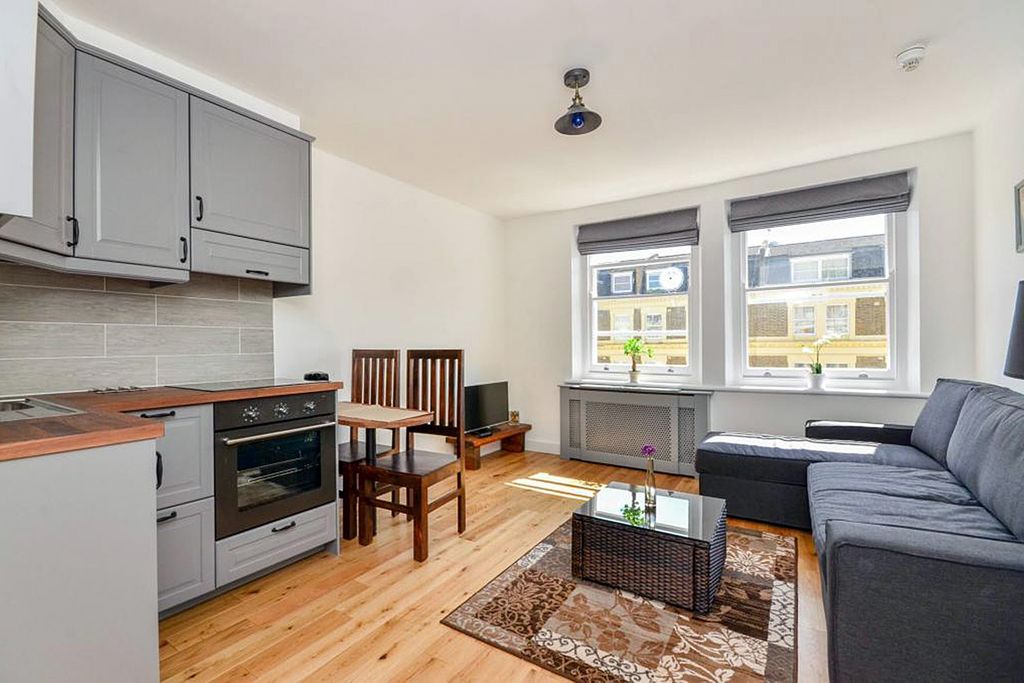 Property photo 1 of 7 Studio To Rent