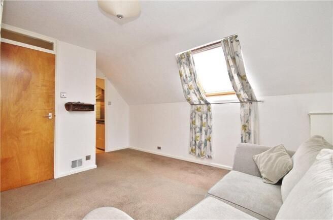 Property photo 3 of 6 Reception