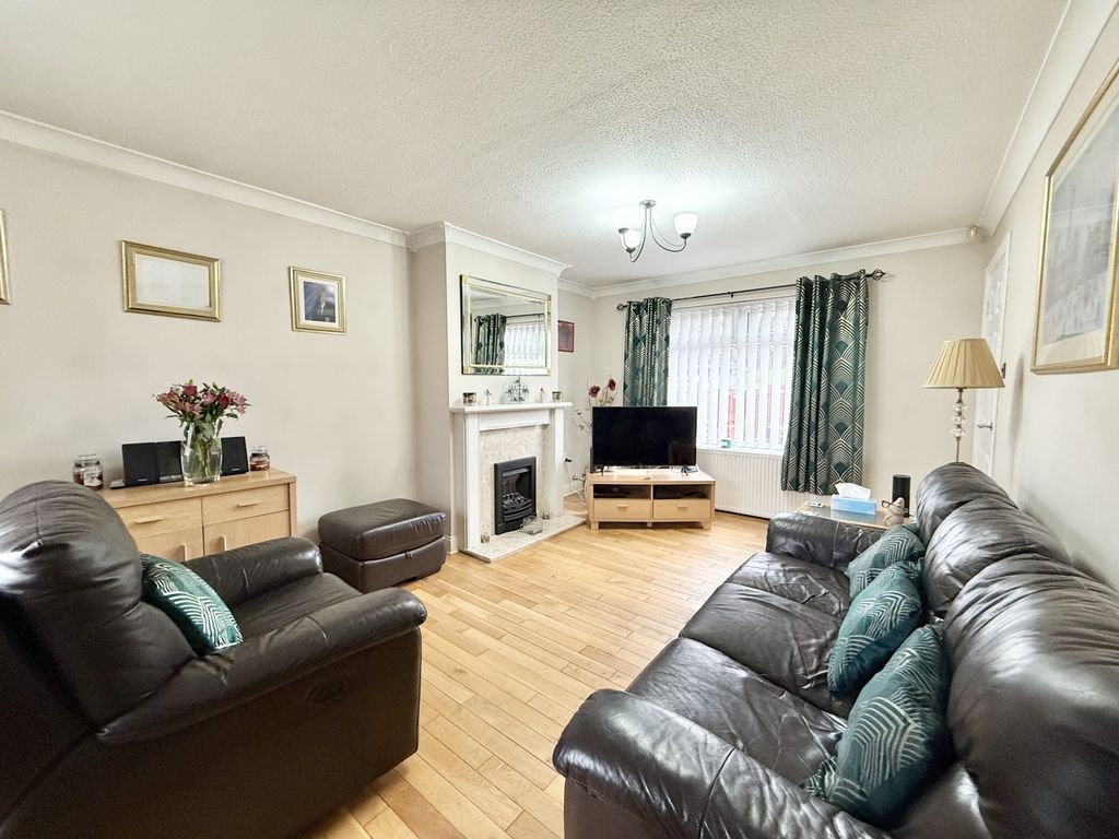 Property photo 3 of 16 Img_8351