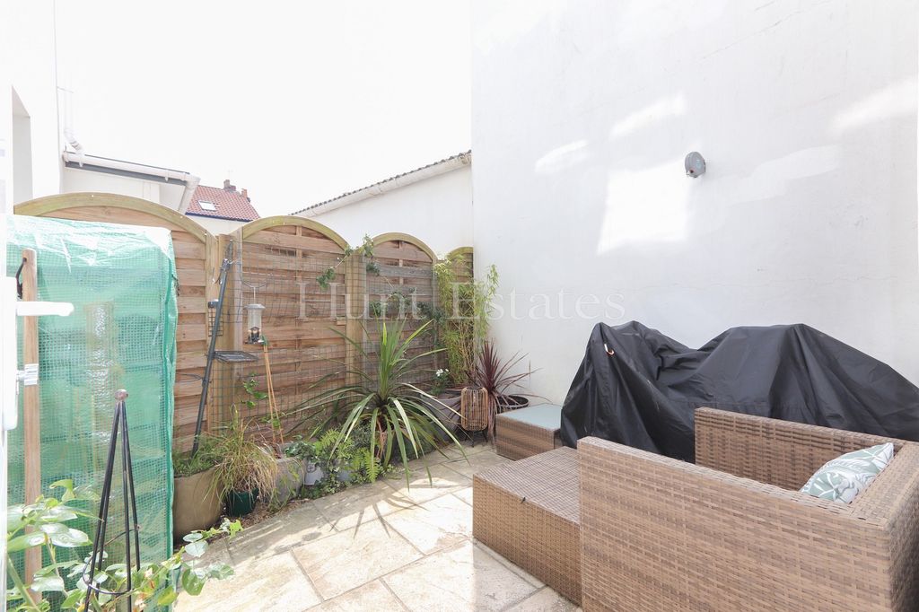 Property photo 2 of 12 Not Specified