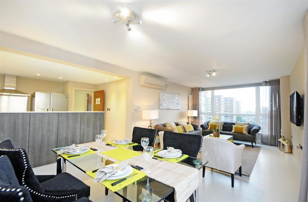 Property photo 1 of 5 Dining Room