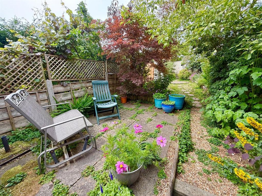 Property photo 2 of 13