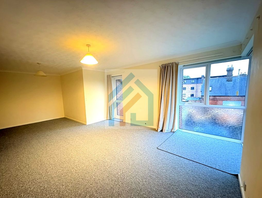 Property photo 1 of 10 Lounge 2.Jpeg