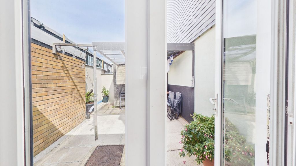 Property photo 1 of 36