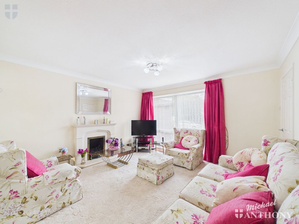 Property photo 2 of 15 Cam03218G0-Pr1053-Still004