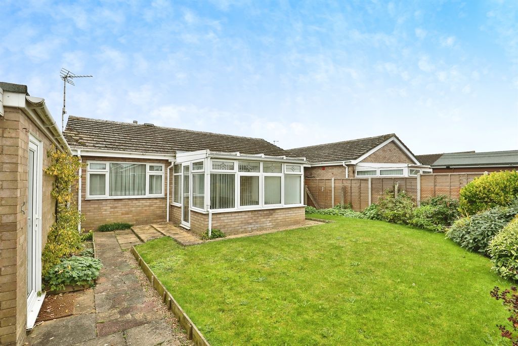 Property photo 2 of 17