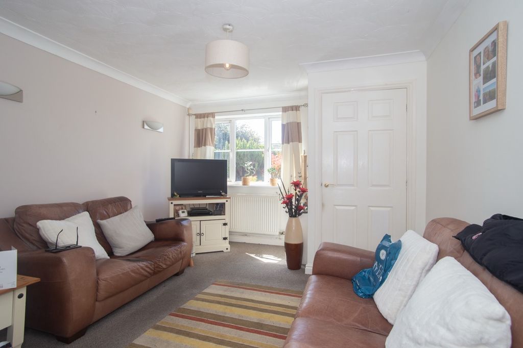 Property photo 2 of 16