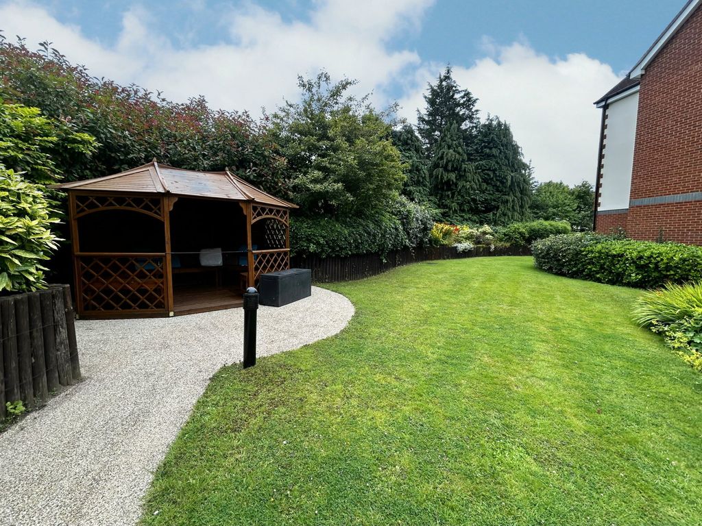 Property photo 3 of 11