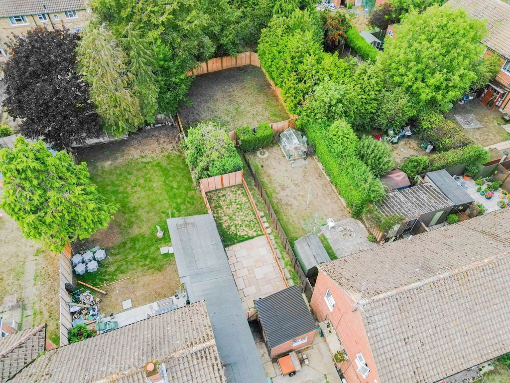 Property photo 3 of 20