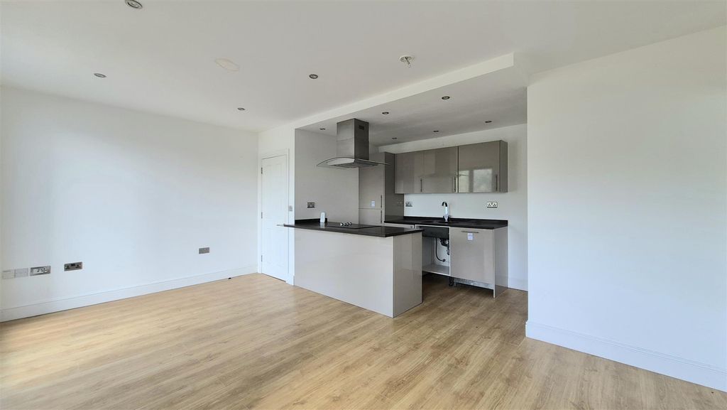 Property photo 3 of 16 Open Plan Living And Kitchen Area