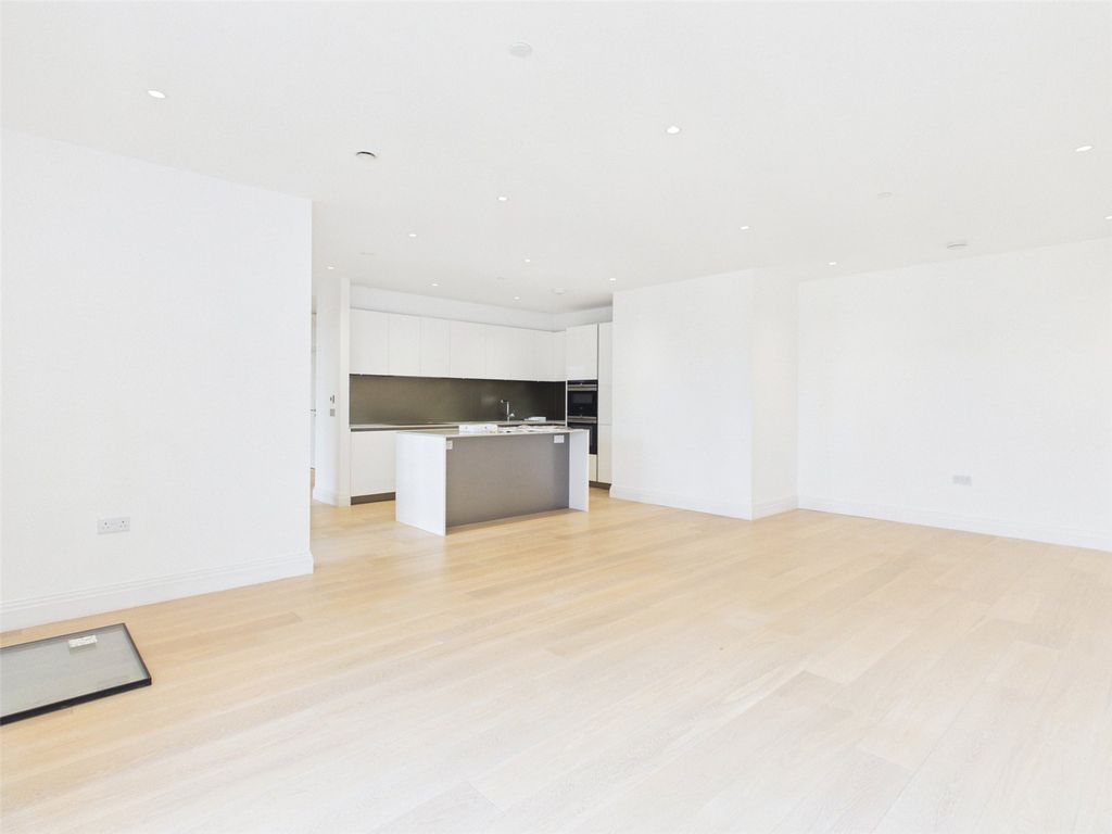 Property photo 3 of 14 Picture No. 18