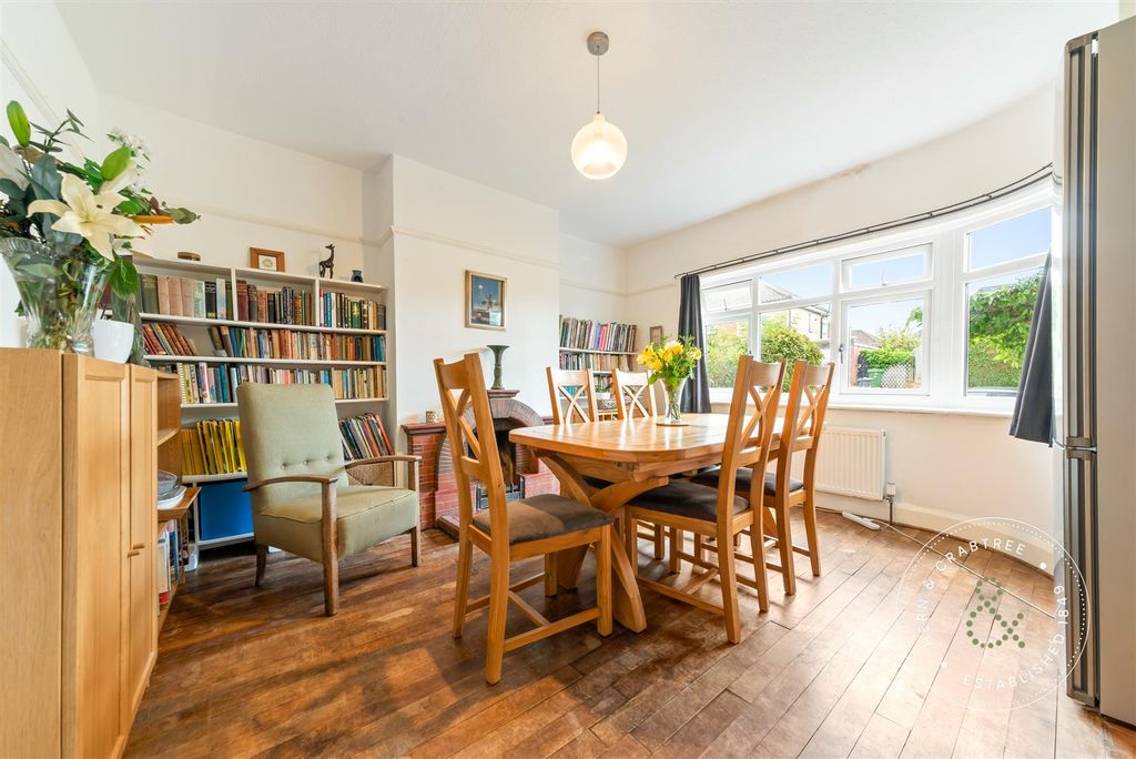 Property photo 2 of 29 Hendre-Gardens-65.Jpg