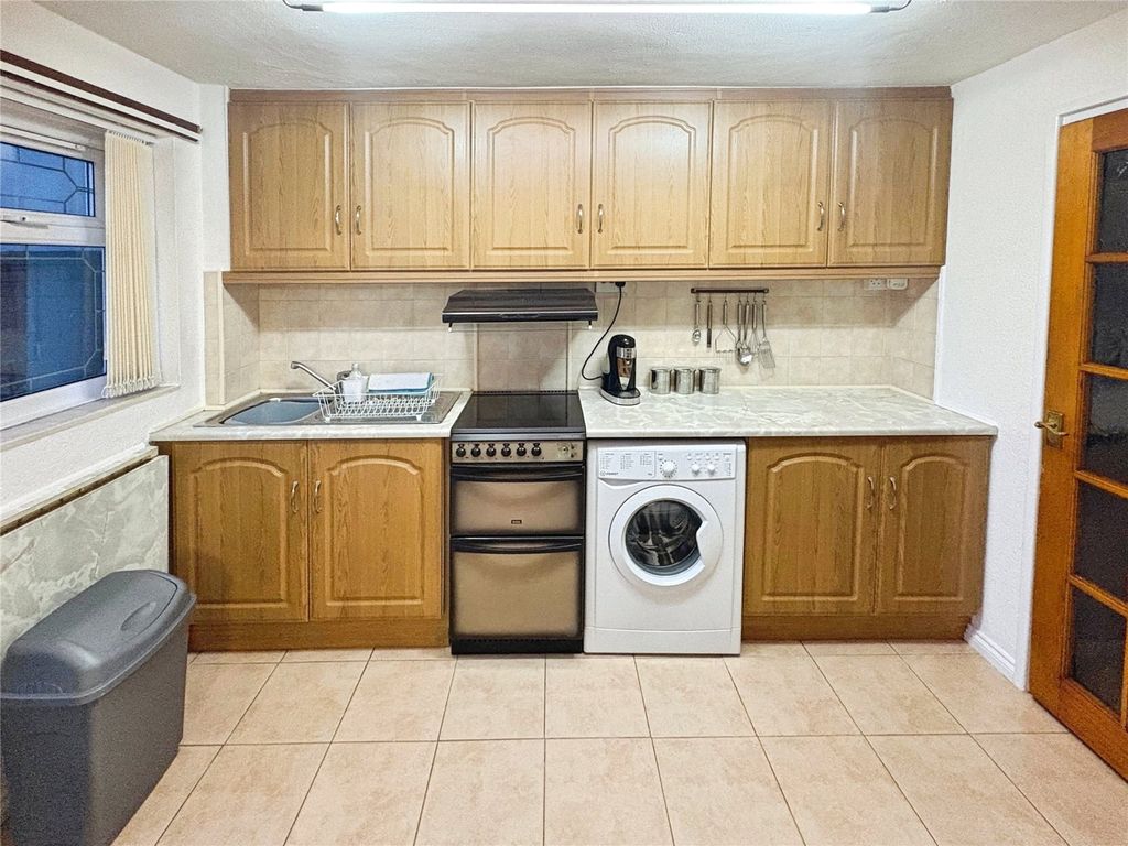 Property photo 3 of 31 Picture No. 03