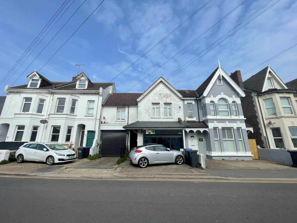 Property photo 1 of 10 Picture No. 01