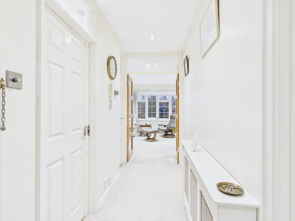 Property photo 3 of 15 Hall